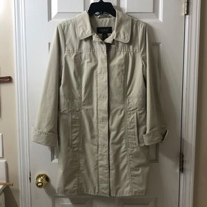 Eddie Bauer trench/rain coat